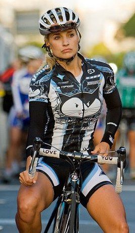 hot female cyclists in lycra