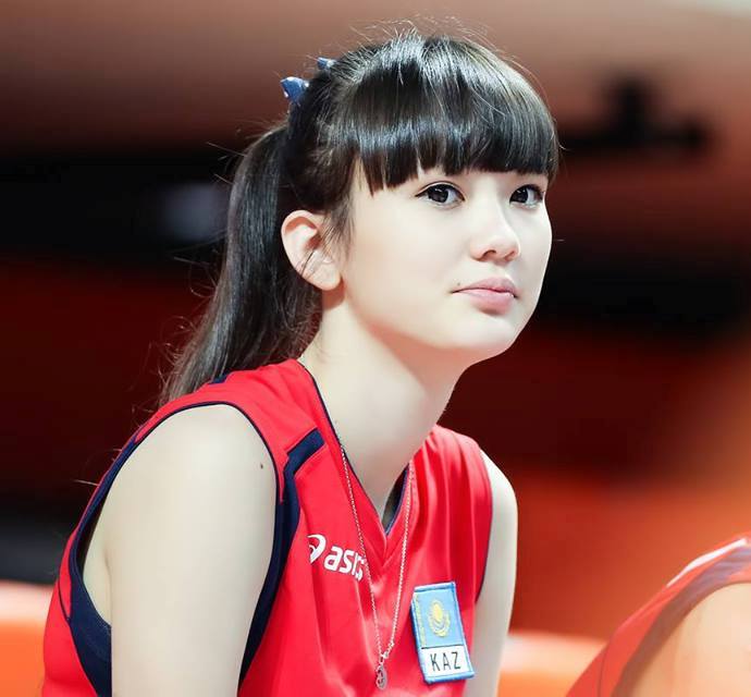 hot sports babe Sabina Altynbekova